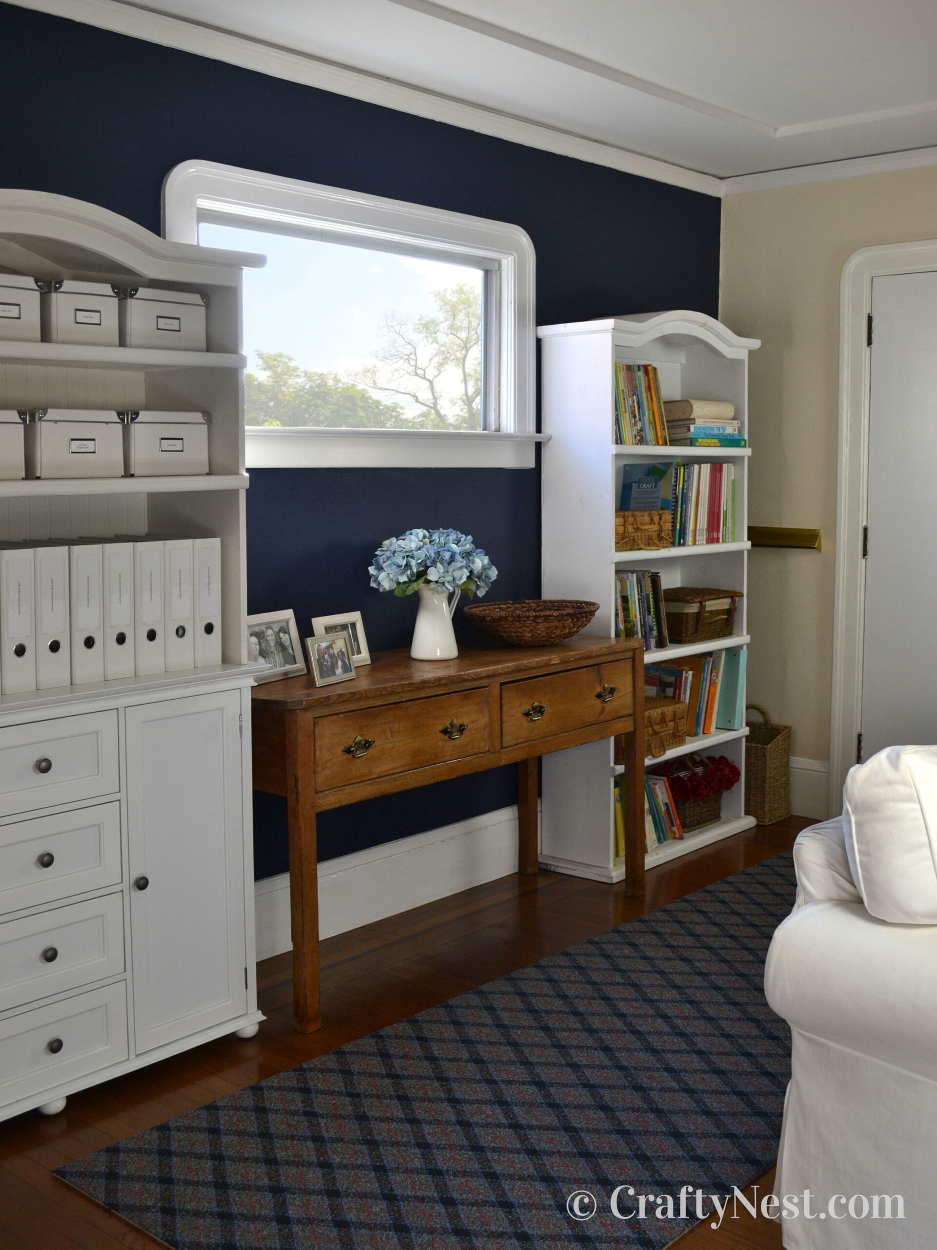 hero2-navy-blue-feature-wall-crafty-nest