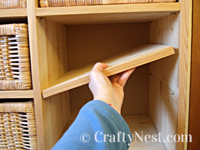 placing-shelf-basket-shelf-unit-crafty-nest Inserting the shelf, photo