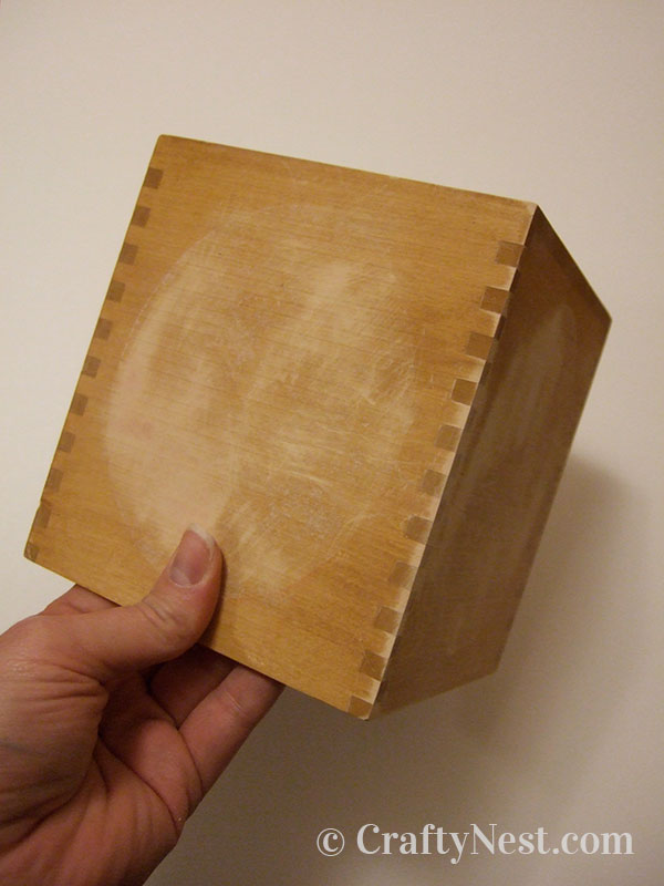 sanded-diy-tissue-box-cover-crafty-nest Sanded wood tissue box, photo