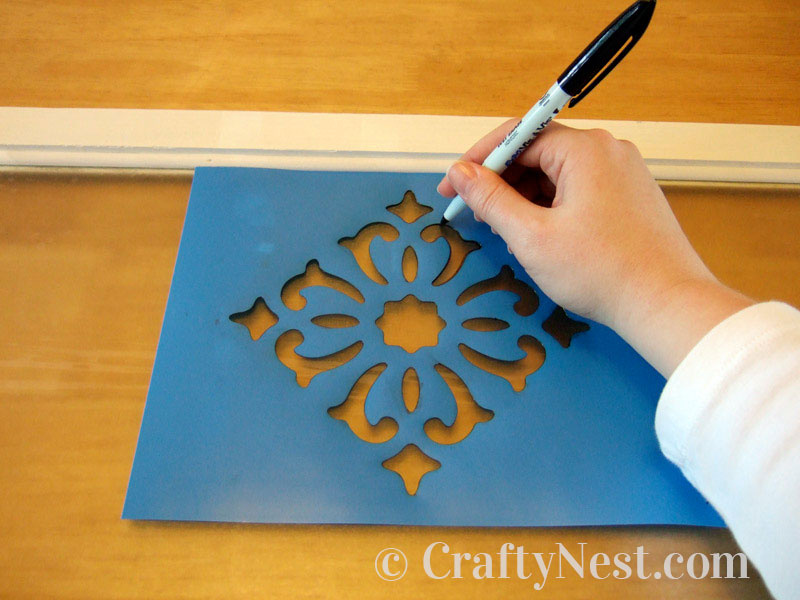 stenciling-diy-faux-frosted-glass-crafty-nest Trace the pattern of the stencil, photo