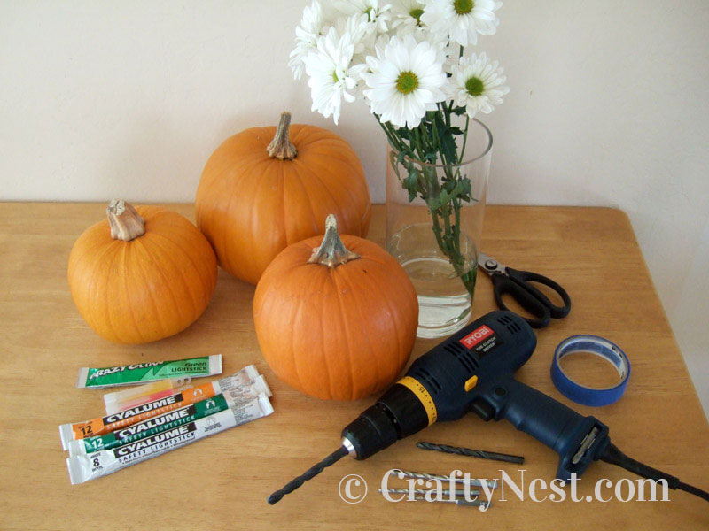 supplies-diy-pumpkins-carved-with-a-drill-crafty-nest Supplies for carving pumpkins with a drill, photo