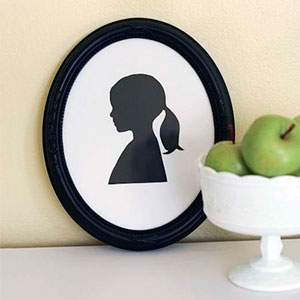 2010-01-silhouette1_rect540 Framed silhouette of a girl, photo