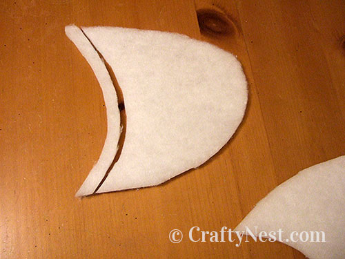 DSCF3462-diy-spa-slippers-crafty-nest Cut the batting smaller, photo