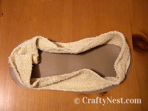 DSCF3472-diy-spa-slippers-crafty-nest Sew the sides to the sole, photo