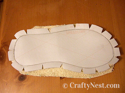 DSCF3478-diy-spa-slippers-crafty-nest Snip the sole, photo