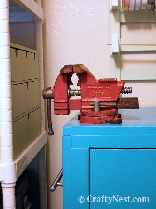 DSCF4643-craft-tool-wall-organizer-crafty-nest Old vice attached to dresser, photo