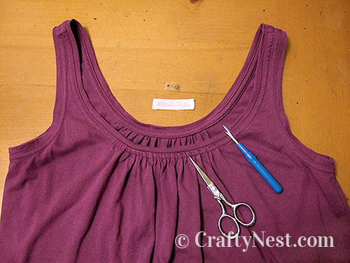 DSCF4922-diy-tank-top-totes-crafty-nest Remove tags, photo