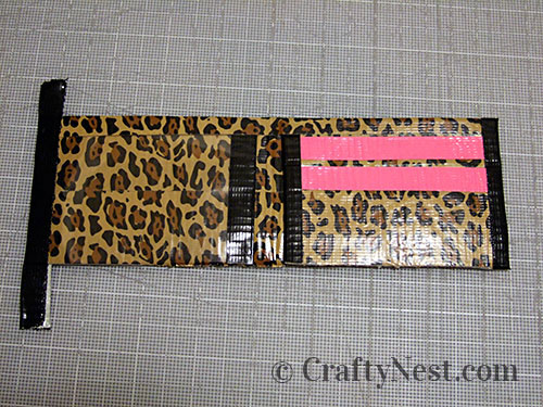 DSCF5695-camp-craft-duct-tape-wallets-crafty-nest Duct tape wallets, step #23, photo