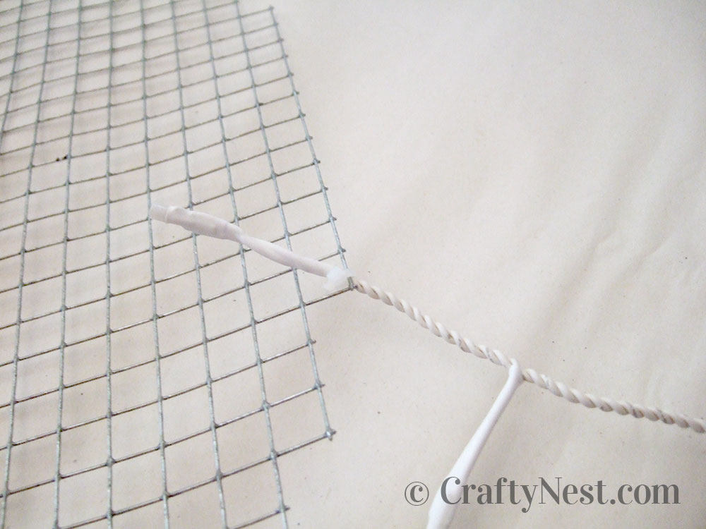 DSCF7721-coffee-filter-snowball-wall-light-crafty-nest Cut off the excess of the cable tie, photo