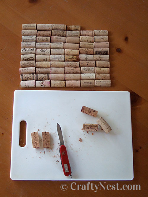 cutting-wine-cork-bath-mat-crafty-nest Cutting the wine corks, photo