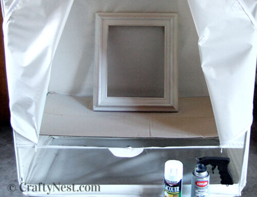 Plastic wardrobe = spray-painting tent