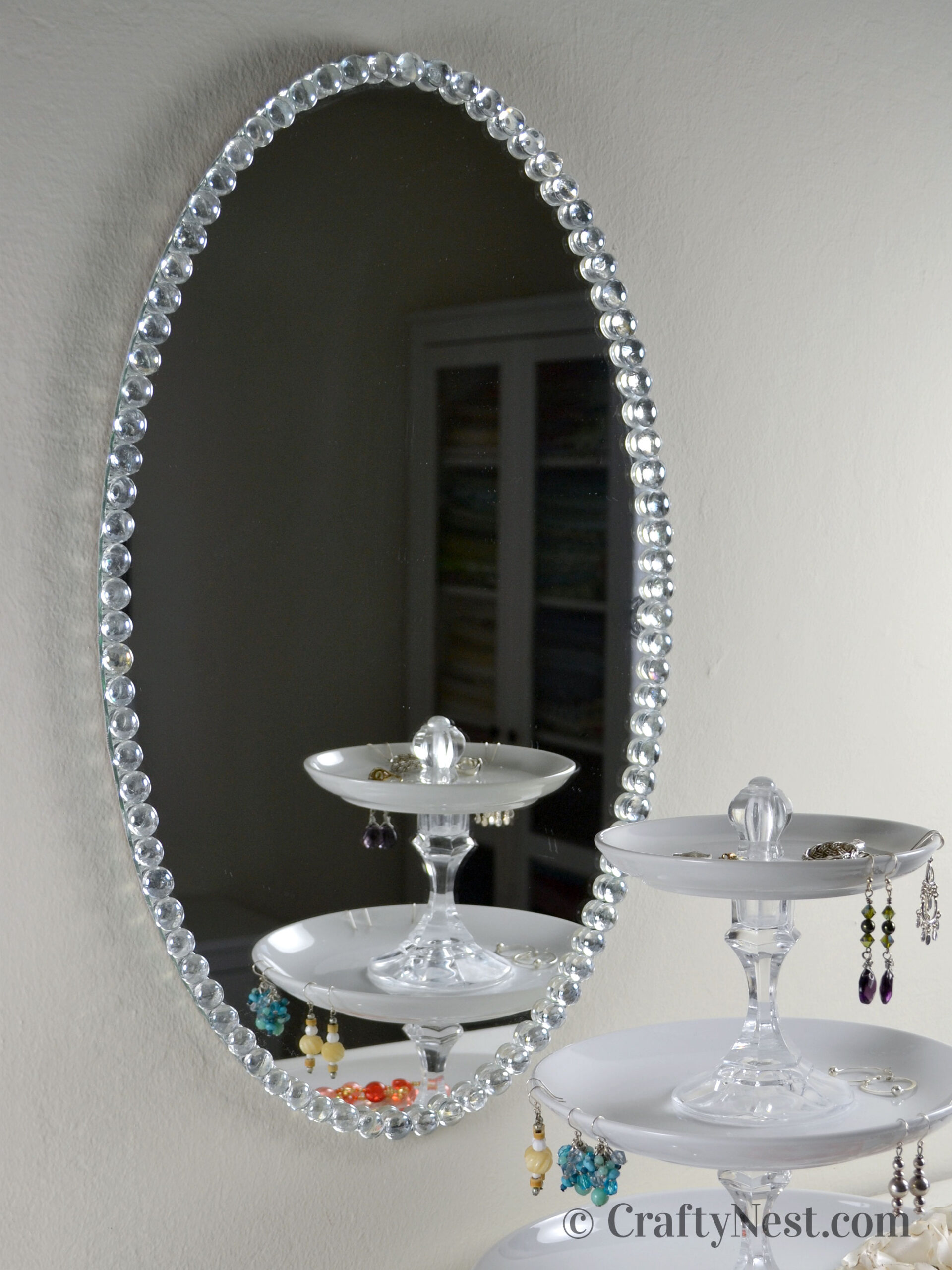 hero-beaded-glass-framed-mirror-crafty-nest Oval beaded-glass-framed mirror, photo
