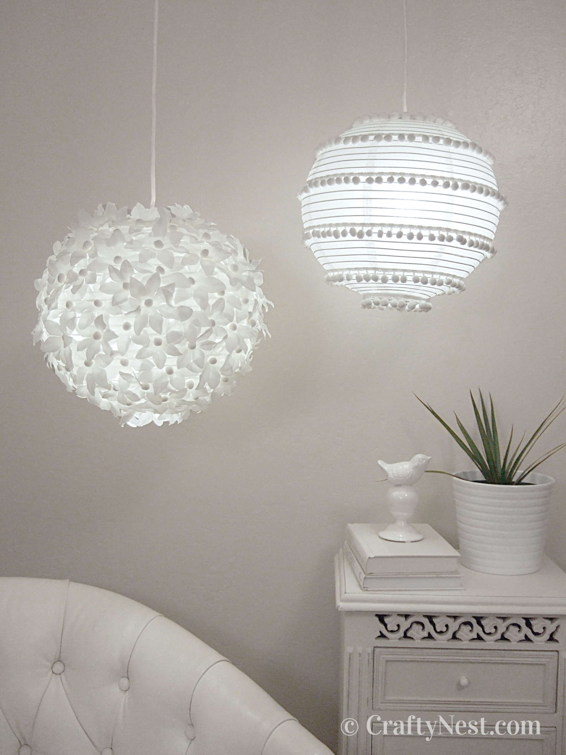 hero-two-paper-lanterns-flowers-pom-poms-crafty-nest Two paper lanterns with flowers and pom poms, photo
