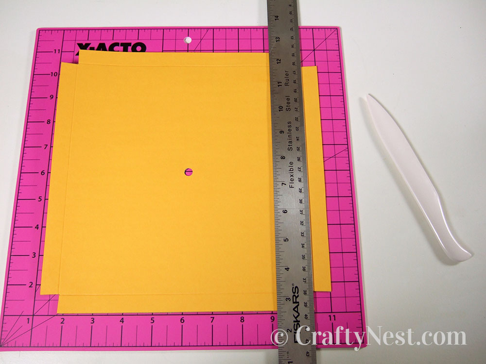 howto4-embossed-numbers-clock-crafty-nest Score the clock face, photo