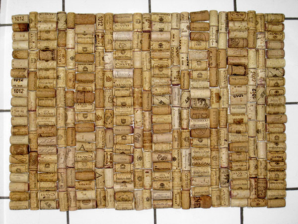juliaem-wine-cork-bath-mat-crafty-nest Juliaem's wine cork bath mat, photo