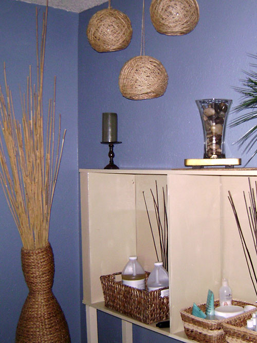 kim-henderson-hemp-pendant-lamps-crafty-nest Kim Henderson's handmade hemp pendant lamps, photo