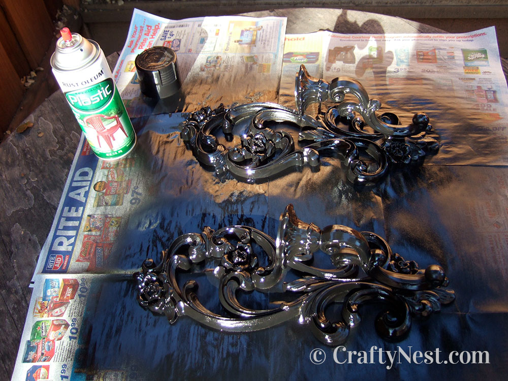 painting-thrift-store-candle-sconces-crafty-nest Painting the candle sconces, photo