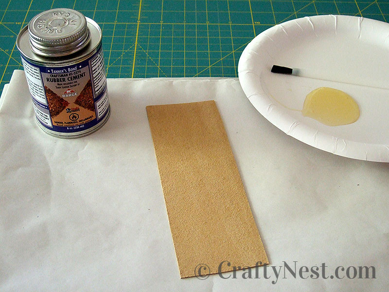 DSCF7520-stitched-leather-bracelets-crafty-nest Glue and the back side of the leather, photo