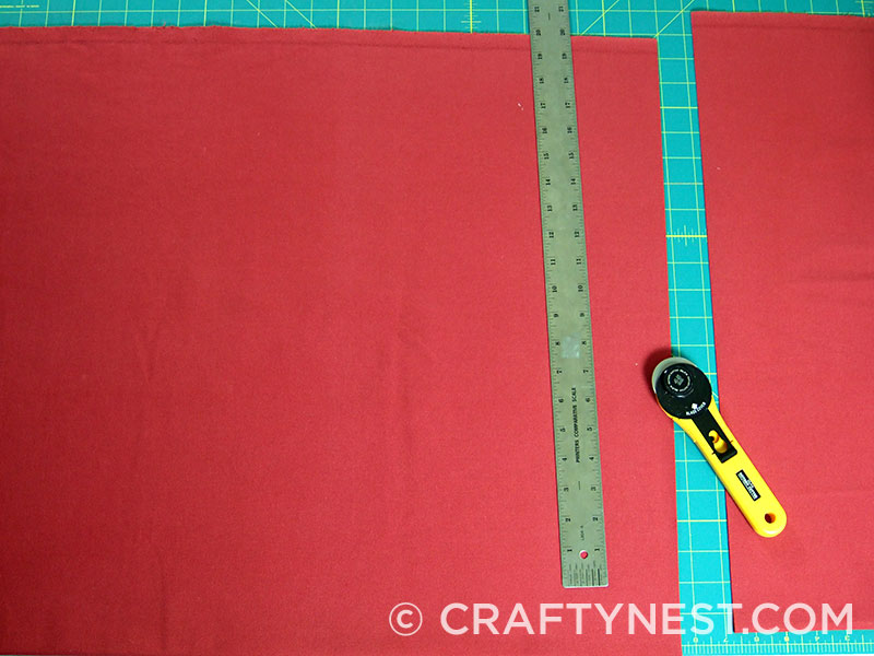 DSCF7799-recycled-Christmas-card-advent-calendar-crafty-nest Cut the fabric, photo