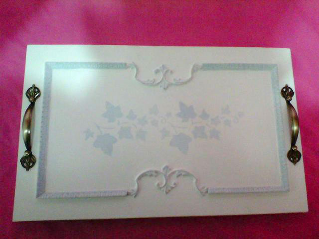 aleka-craft-diy-cupboard-door-serving-tray-crafty-nest Cupboard door serving tray by Aleka Craft, photo