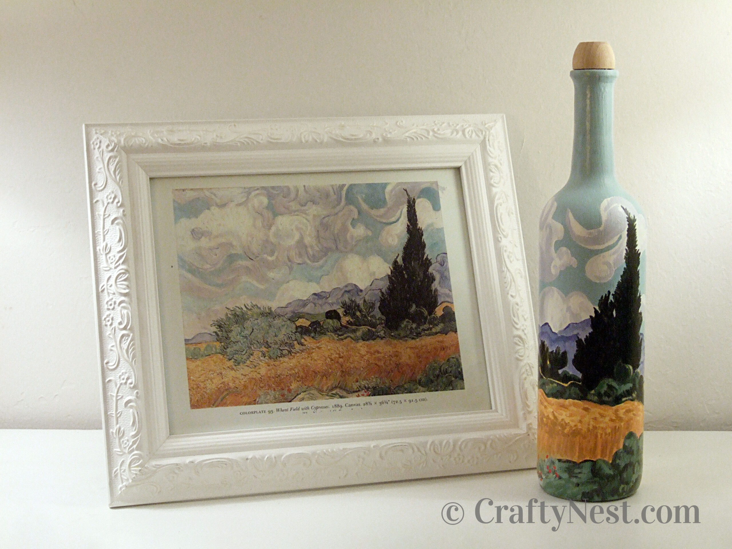 hero-van-gogh-wine-bottle-crafty-nest Van Gogh painted on a wine bottle, photo