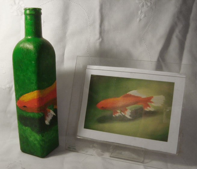 lucia-fish2-van-gogh-wine-bottle-crafty-nest Lúcia Russo's fish painting on a bottle, photo