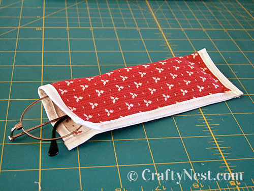 DSCF6524-handbag-set-crafty-nest Step 3, eyeglasses case, photo