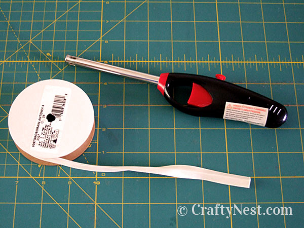 DSCF6565-handbag-set-crafty-nest Melting the ribbon ends, photo