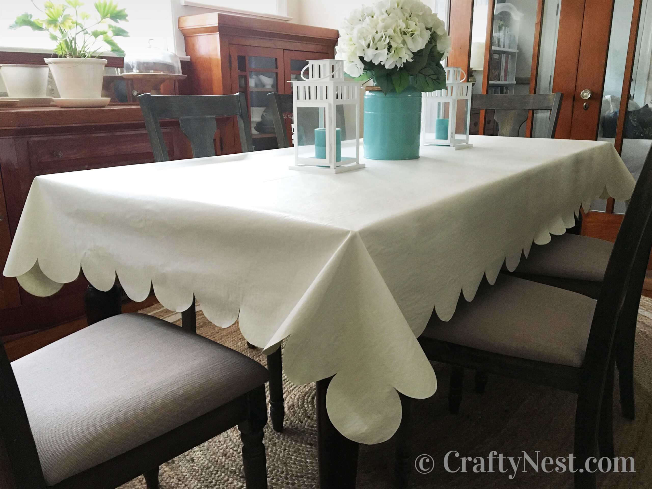 table4-scalloped-table-cloth-crafty-nest Scalloped table cloth, photo