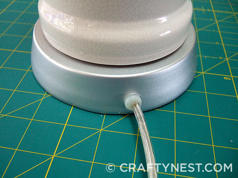 DSCF6681-rewire-a-lamp-crafty-nest Lock down cord, photo