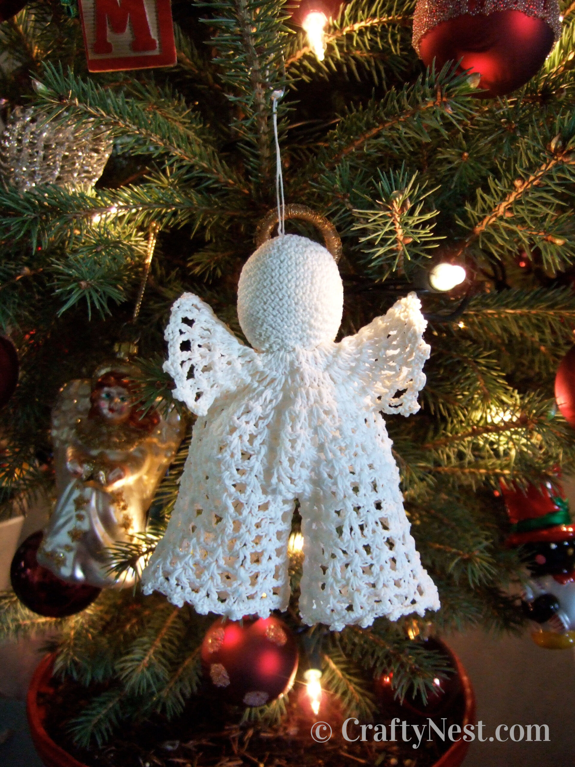 angel-christmas-lights-angel-with-pants-crafty-nest Angel Christmas tree ornament with pants, photo