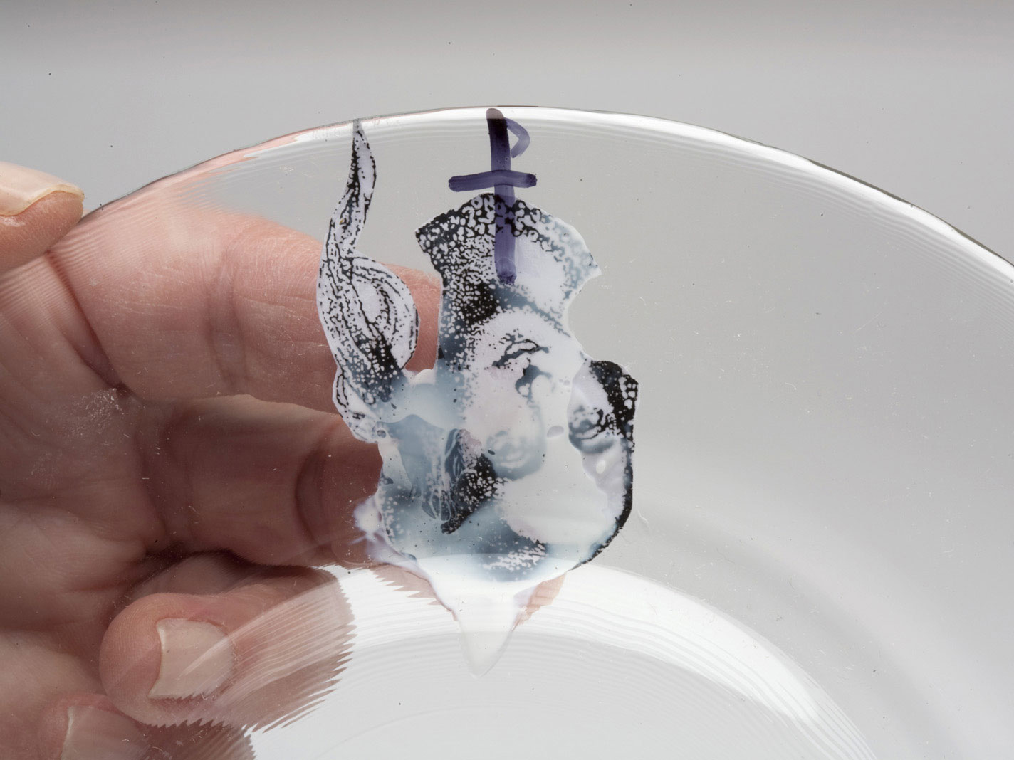glue-carols-decoupage-plates-crafty-nest Glue the print to back of plate, photo