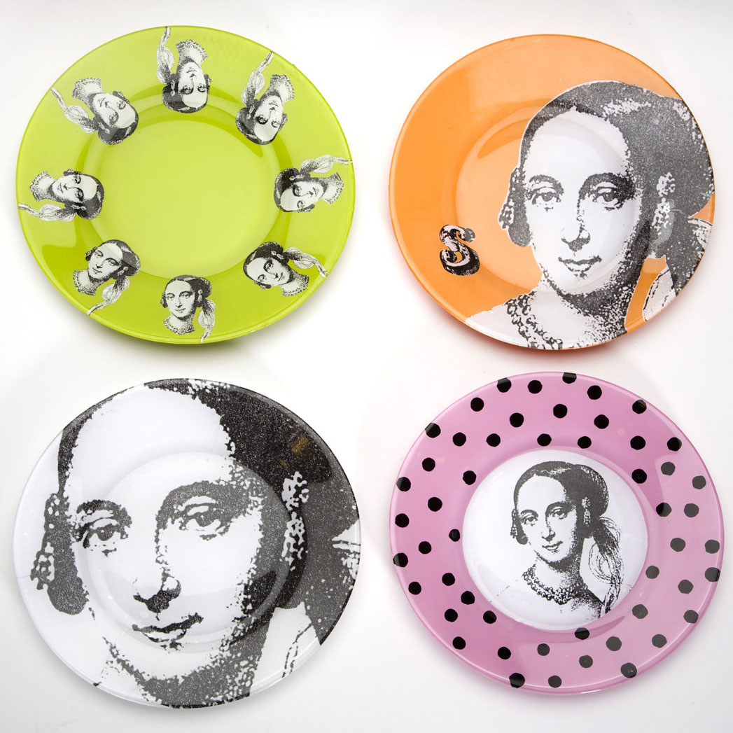 hero-carols-decoupage-plates-crafty-nest Four decoupaged glass plates, photo