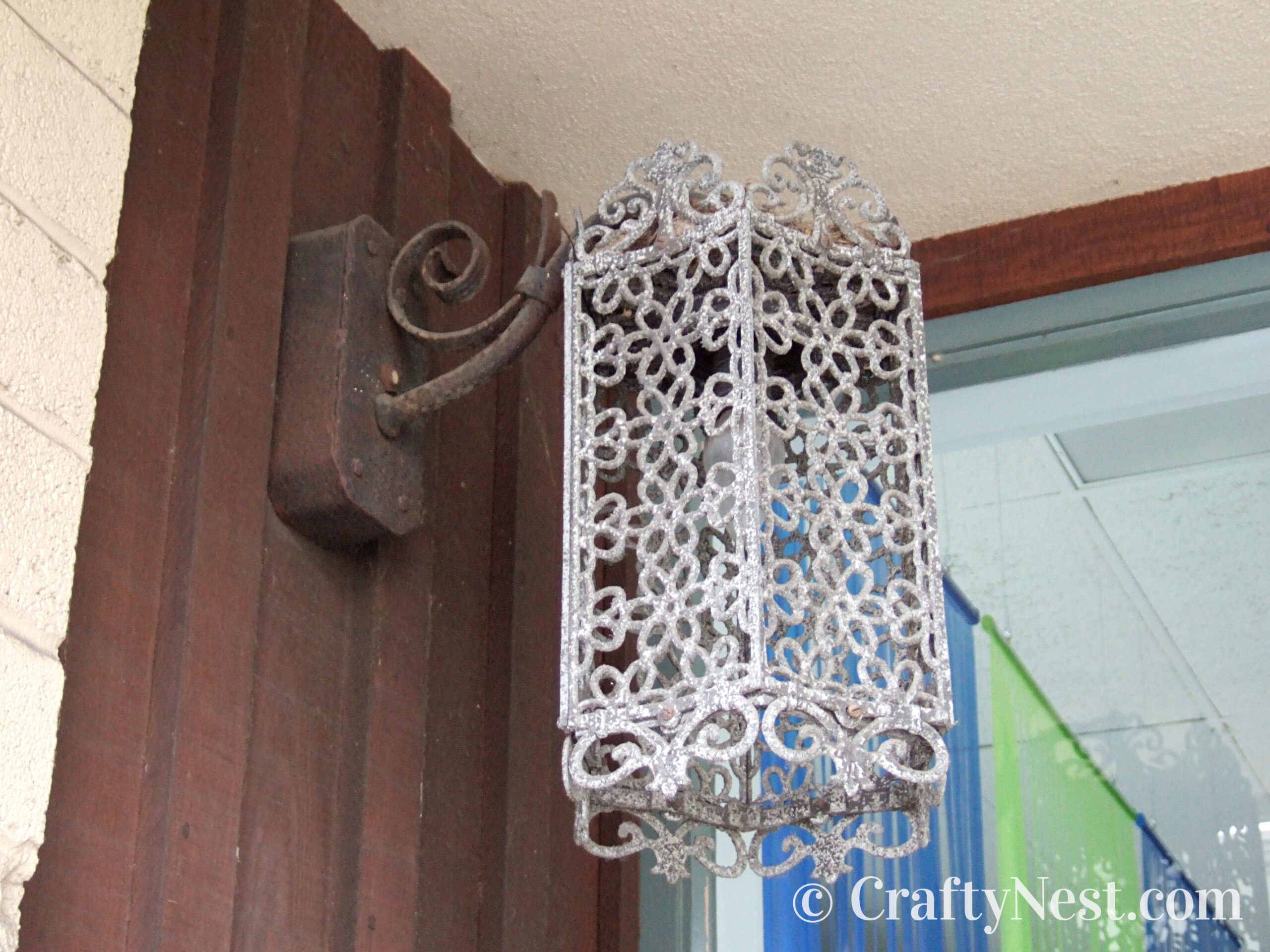 lamp-neighborhood-tour-of-crafty-stuff-crafty-nest Anique outdoor light fixture, photo