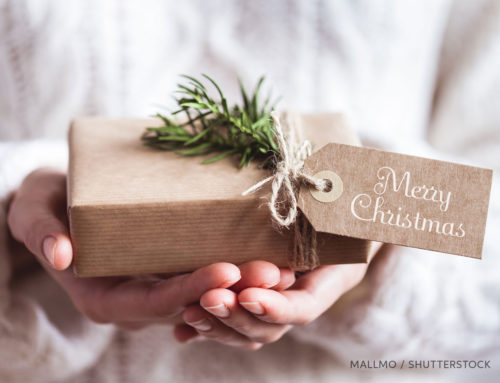 137 inexpensive, handmade holiday gift ideas. Part 7: media, service, cards & wrapping