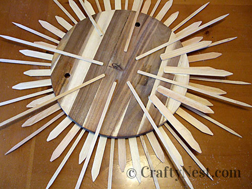 DSCF4438-starburst-mirror-crafty-nest Glue pieces on back, photo