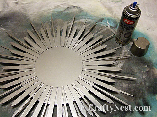 DSCF4443-starburst-mirror-crafty-nest Spray paint the mirror, photo